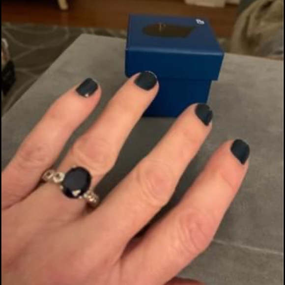 Jewelry - 💙GORGEOUS GENUINE SAPPHIRE RING🎉
